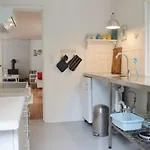 Three-bedroom In Grasted