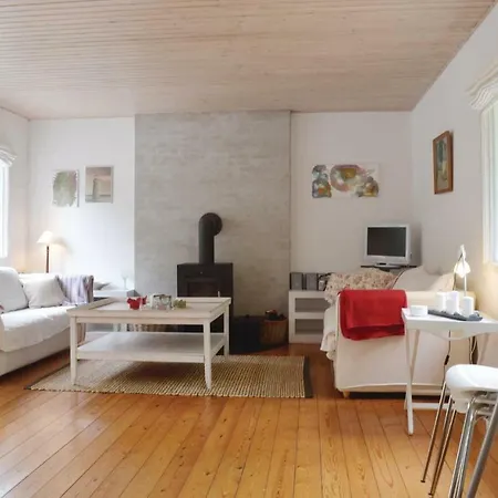 Three-bedroom In Grasted