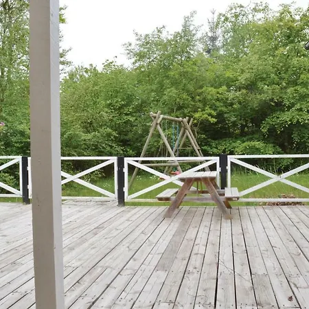 Дом отдыха Three-bedroom In Grasted