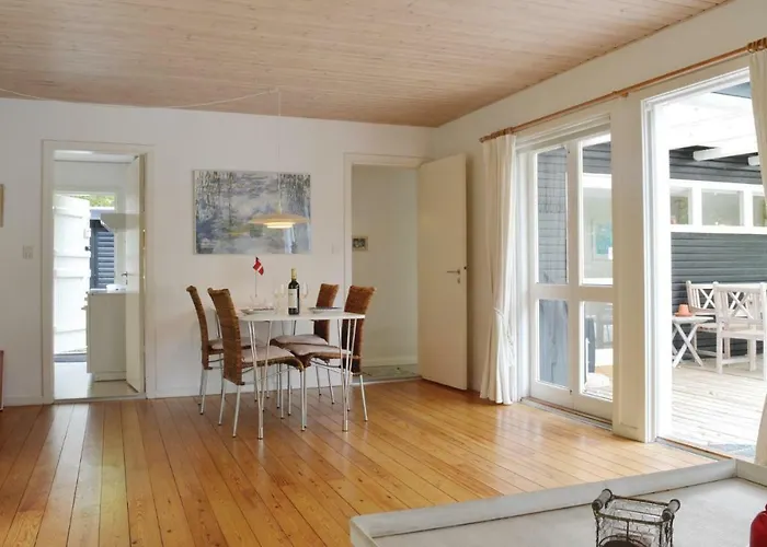 Three-bedroom In Grasted