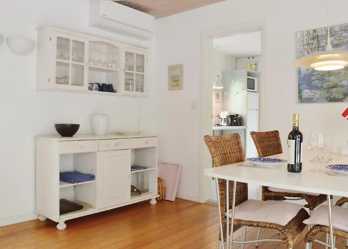 Three-bedroom In Grasted 別荘