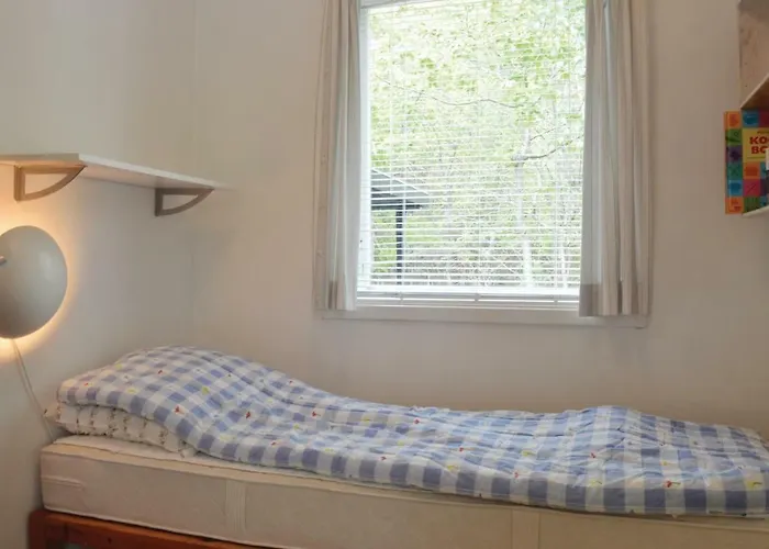 Three-bedroom In Grasted Græsted